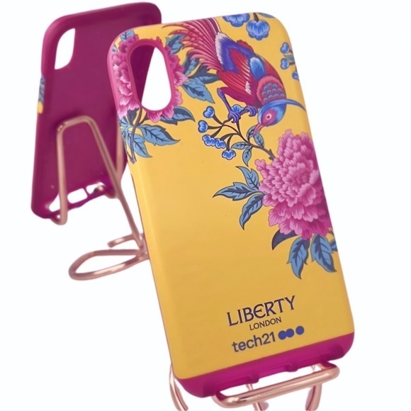 Red Elysian Paradise: A‎ Luxurious iPhone X/XS Case by Evo Luxe Liberty London - Picture 3 of 5